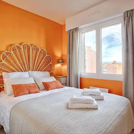 Elegant Avec Balcon Vue Et Parking Securise A - Fr-1-788-50 *