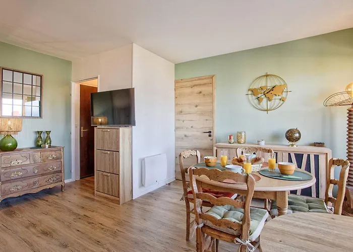 Elegant Avec Balcon Vue Et Parking Securise A - Fr-1-788-50 דירה קאבורג